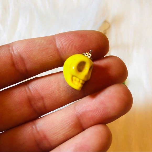 Drop Skull Chain Earrings - Picture 4 of 8